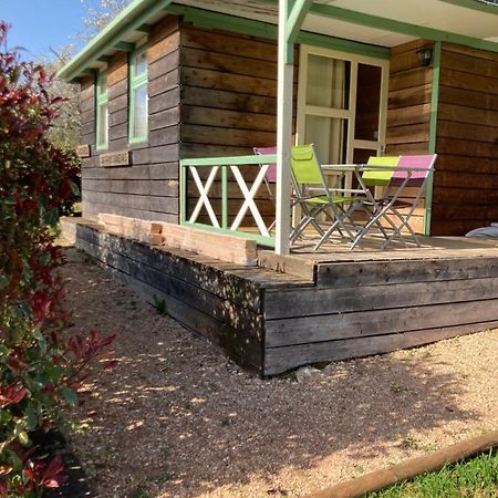 Bungalow "Les Randonneurs" Lacapelle-Marival Exterior foto