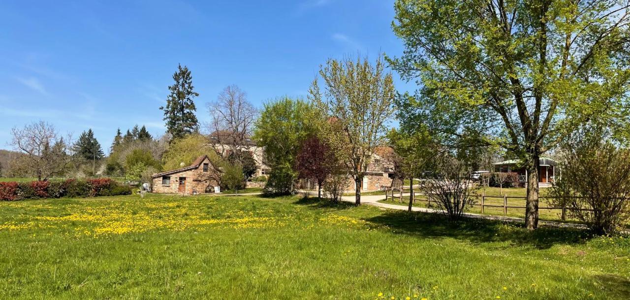 Bungalow "Les Randonneurs" Lacapelle-Marival Exterior foto